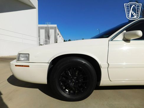 Used 2002 Cadillac Eldorado Collector's Edition image 10