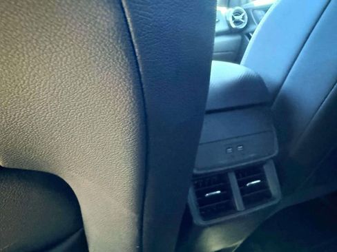 Used 2025 Chevrolet Equinox LT w/ Convenience Package II FWD image 11