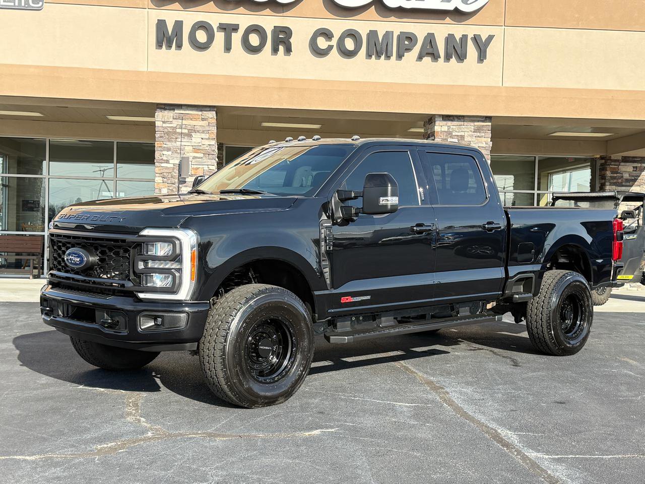 Used 2023 Ford F250 Lariat w/ Tremor Off-Road Package AWD/4WD image 1