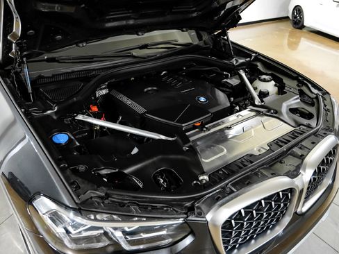 Used 2025 BMW X4 xDrive30i image 54