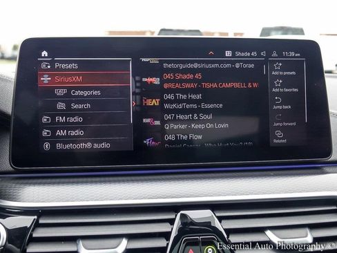 Used 2021 BMW M550i xDrive w/ Premium Package image 18