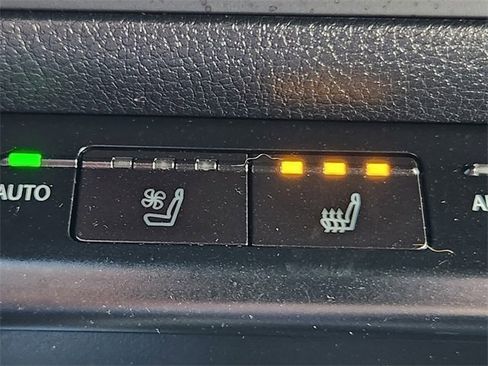 Used 2020 Lexus UX 200 w/ Premium Package image 24