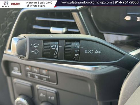 Used 2025 Chevrolet Tahoe LT image 22