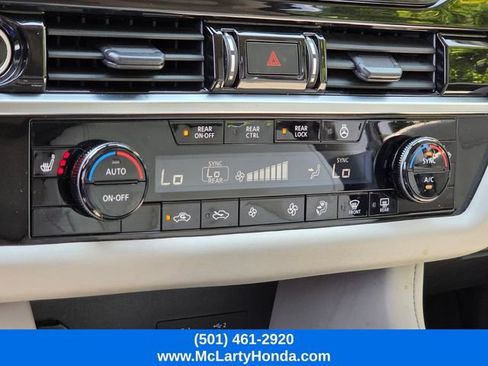 Used 2023 Nissan Pathfinder SL w/ SL Premium Package AWD/4WD image 25