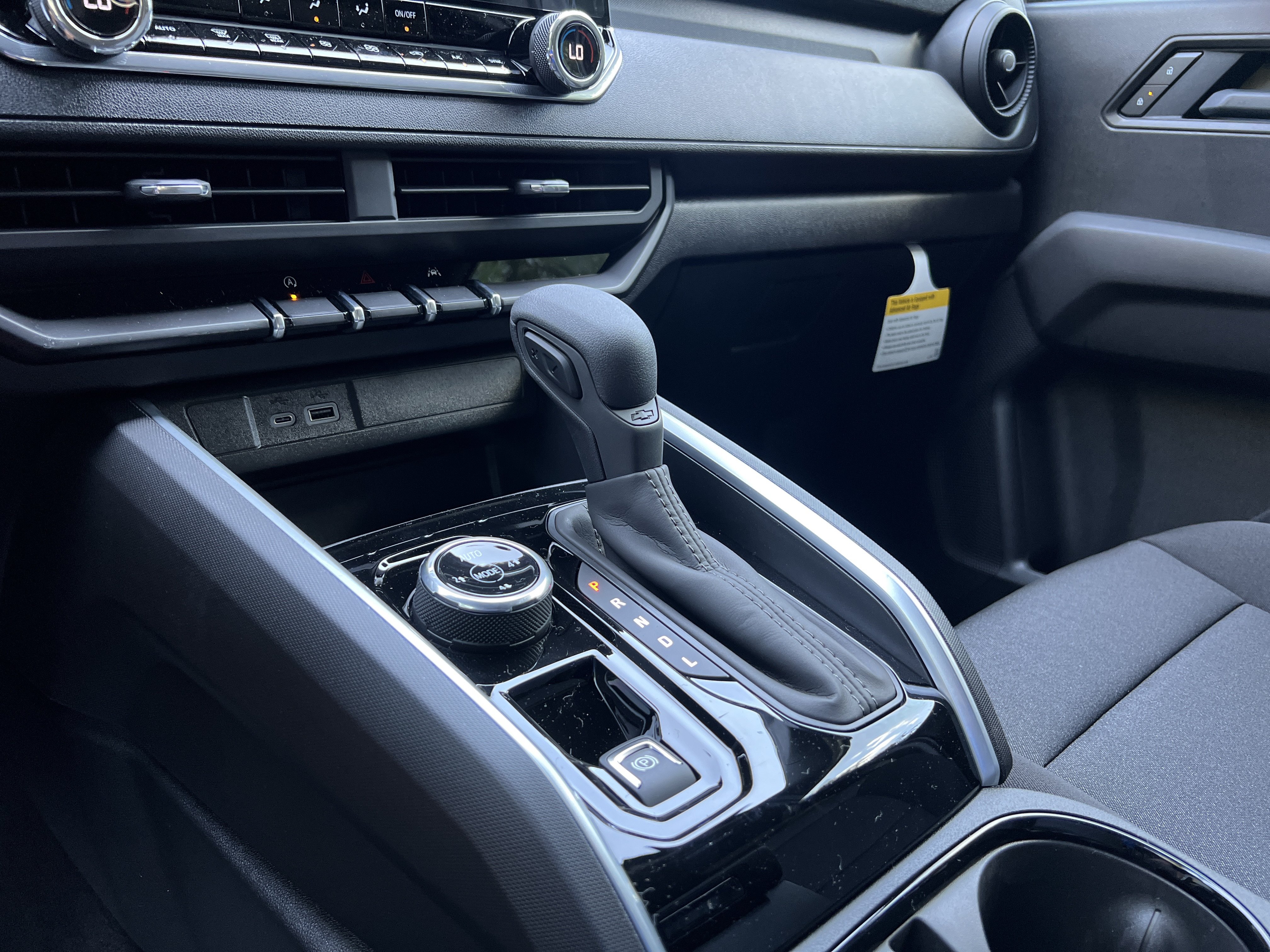 New 2026 Chevrolet Colorado Trail Boss AWD/4WD image 25
