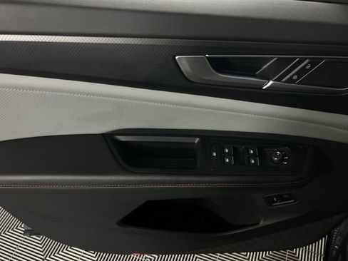 Used 2025 Volkswagen Atlas Peak Edition SE image 26