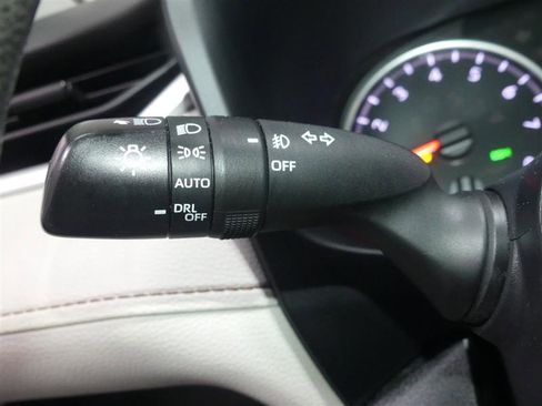 Used 2020 Toyota RAV4 XLE w/ Convenience Package AWD/4WD image 34