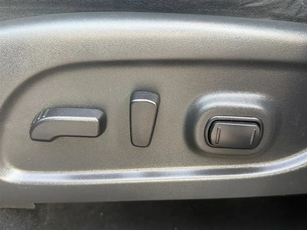 Used 2020 Nissan Murano SV FWD image 23