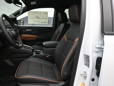 New 2026 GMC Canyon AT4 image 12