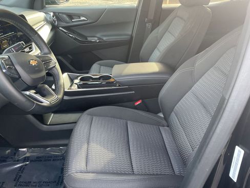 Used 2025 Chevrolet Equinox LT image 23