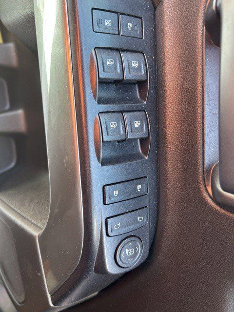 Used 2018 Chevrolet Silverado 1500 LT AWD/4WD image 23