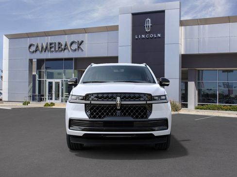 New 2027 Lincoln Navigator L Reserve w/ Jet Appearance Package AWD/4WD image 3