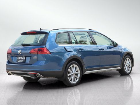 Used 2017 Volkswagen Golf Alltrack S AWD/4WD image 5