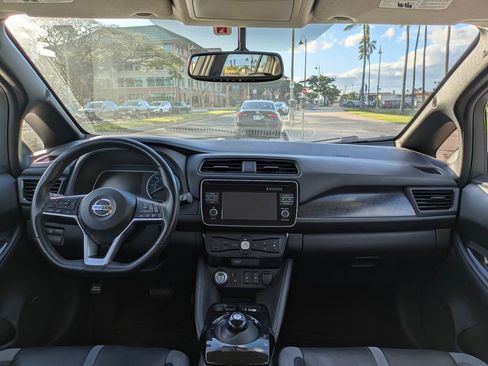 Used 2018 Nissan Leaf SL image 18