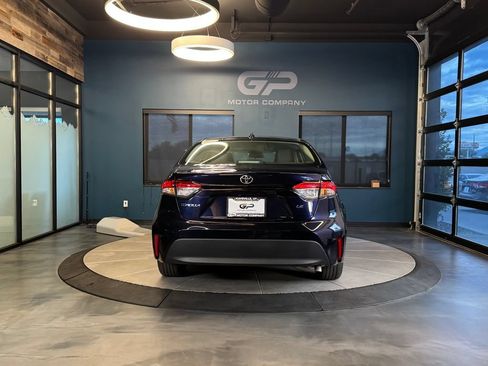 Used 2023 Toyota Corolla LE w/ Carpet Mat Package (TMS) FWD image 4