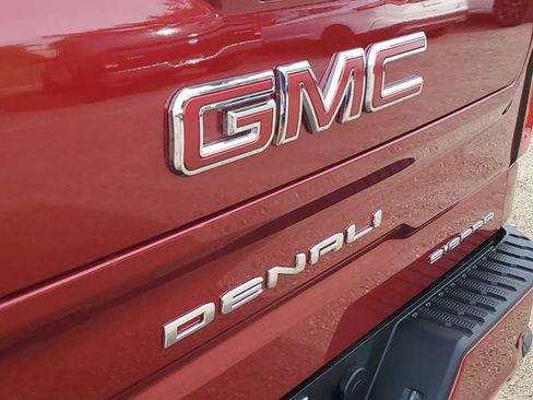 Used 2023 GMC Sierra 1500 Denali w/ Technology Package AWD/4WD image 7
