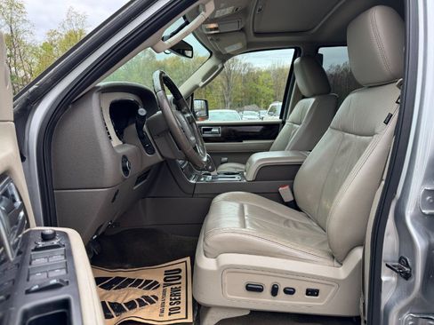 Used 2015 Lincoln Navigator 4WD image 15