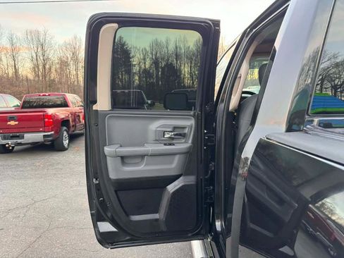 Used 2017 RAM 1500 Lone Star image 11