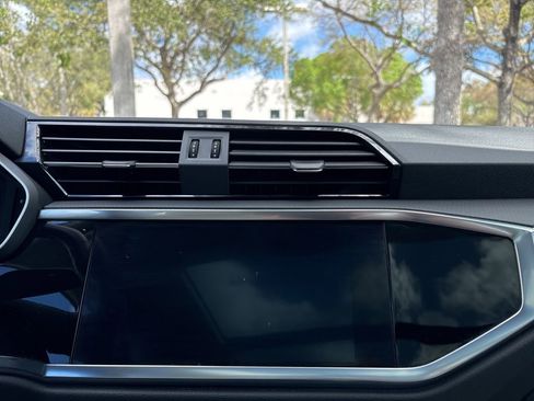 Used 2020 Audi Q3 2.0T Premium w/ Convenience Package image 21