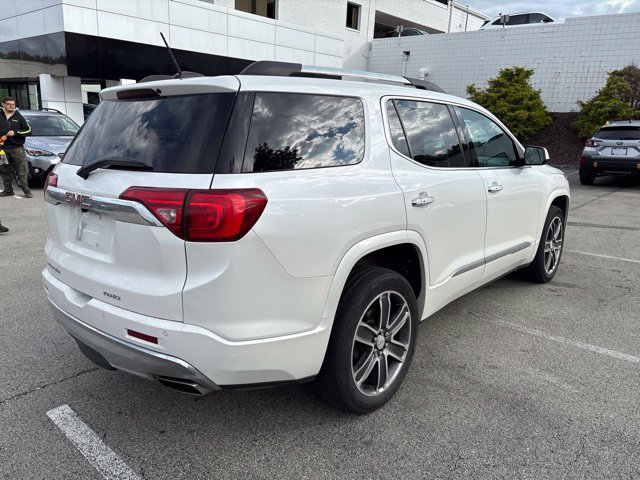 Used 2017 GMC Acadia Denali w/ Technology Package AWD/4WD image 5