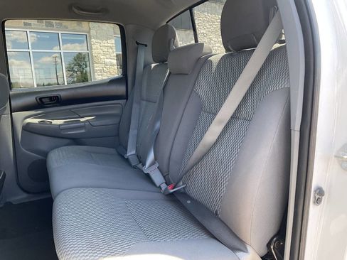 Used 2014 Toyota Tacoma 4x4 Double Cab w/ SR5 Package image 28