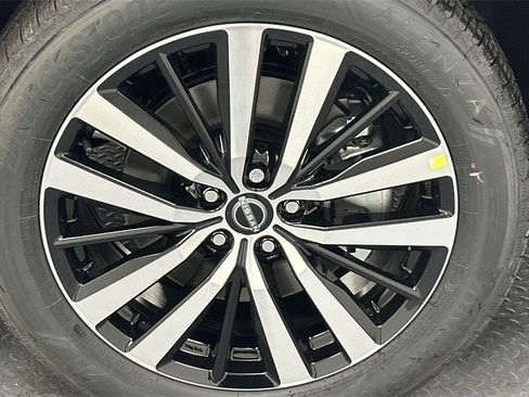 New 2025 Nissan Pathfinder Platinum w/ Cargo Package image 11