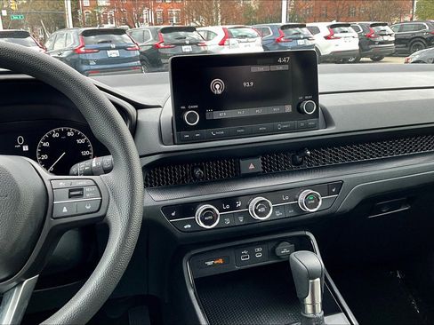 Used 2023 Honda CR-V EX image 6