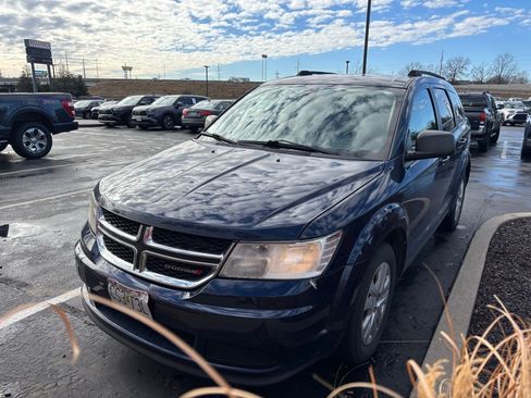 Used 2018 Dodge Journey SE w/ Connectivity Group image 2