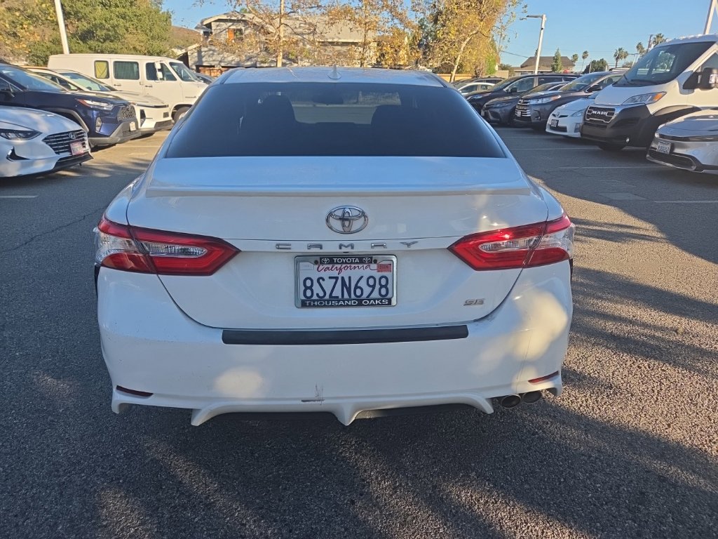 Used 2020 Toyota Camry SE w/ Carpet Mat Package FWD image 4