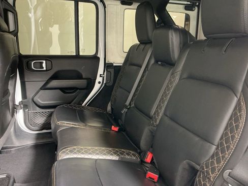 Used 2021 Jeep Wrangler Unlimited Sahara image 25