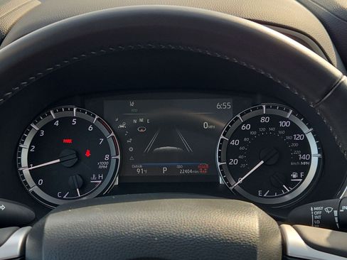 Used 2025 Toyota Highlander XLE FWD image 22