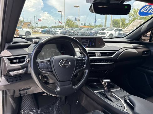 Used 2020 Lexus UX 250h w/ Premium Package AWD/4WD image 21