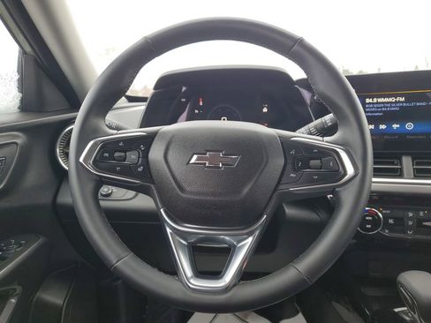 Used 2025 Chevrolet Trax ACTIV w/ Sunroof Package image 26