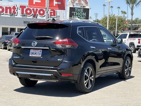 Used 2019 Nissan Rogue SV w/ Premium Package FWD image 44