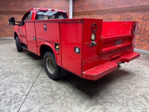 Used 2018 Ford F350 XL w/ Power Equipment Group image 3