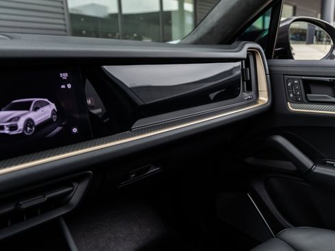 Certified 2024 Porsche Cayenne Turbo GT image 42