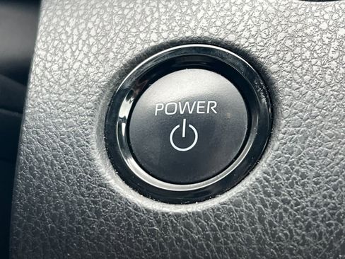 Used 2025 Toyota Camry SE image 22