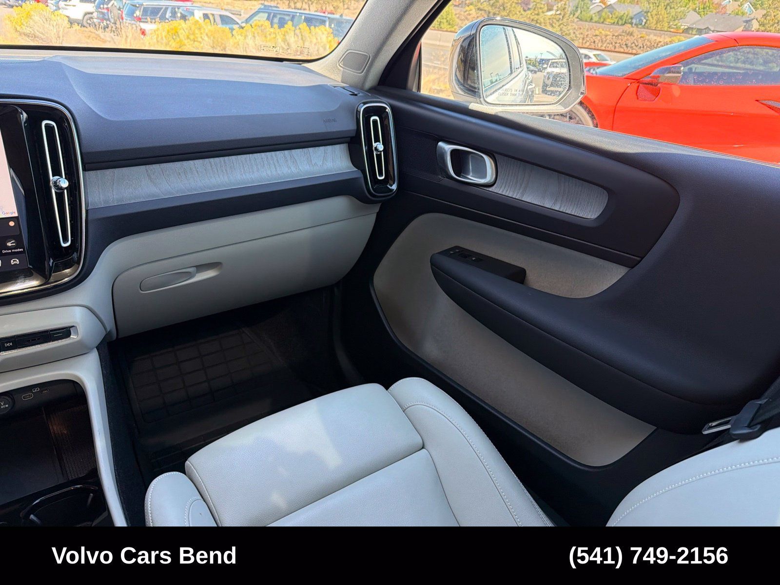 Used 2026 Volvo XC40 B5 Plus AWD/4WD image 12