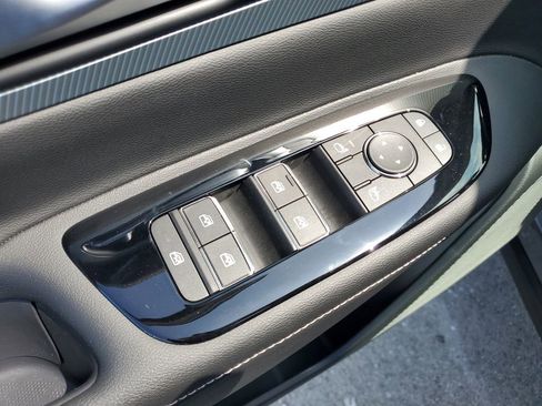 Certified 2025 Nissan Murano SL w/ Cargo Package image 24