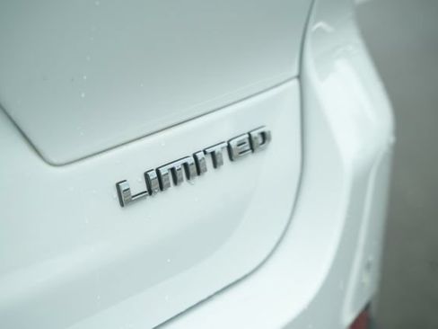 Used 2022 Jeep Grand Cherokee L Limited AWD/4WD image 49
