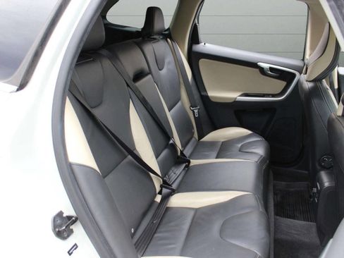 Used 2011 Volvo XC60 T6 image 18