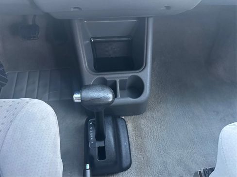 Used 2002 Volkswagen Eurovan MV image 17