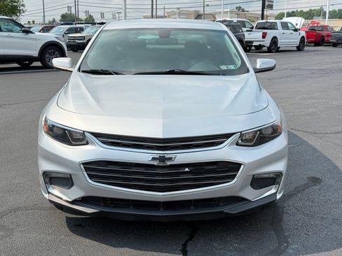 Used 2017 Chevrolet Malibu LT FWD image 9