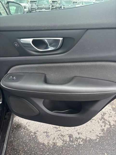 Used 2024 Volvo S60 B5 Plus AWD/4WD image 33