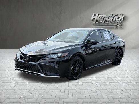 Used 2023 Toyota Camry XSE FWD image 5