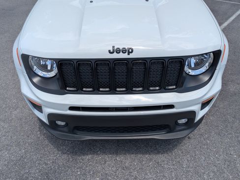 Used 2023 Jeep Renegade Altitude AWD/4WD image 12