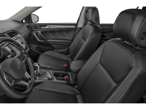 Used 2023 Volkswagen Tiguan SE AWD/4WD image 8