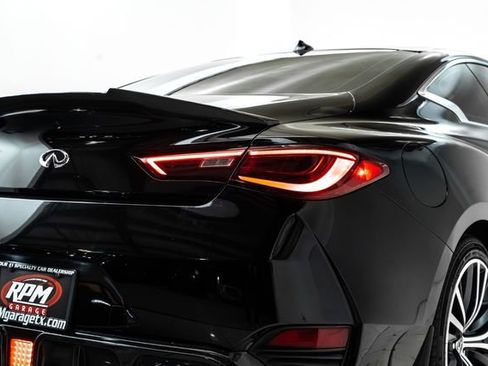 Used 2019 INFINITI Q60 3.0t Luxe RWD image 11