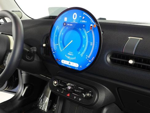 Certified 2025 MINI Cooper S image 14