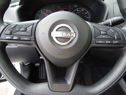 Used 2024 Nissan Altima 2.5 S FWD image 15